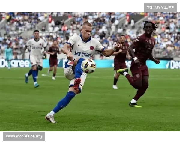 切尔西最新采访揭秘备战细节引发球迷广泛关注 切尔西最新采访揭秘备战细节引发球迷广泛关注