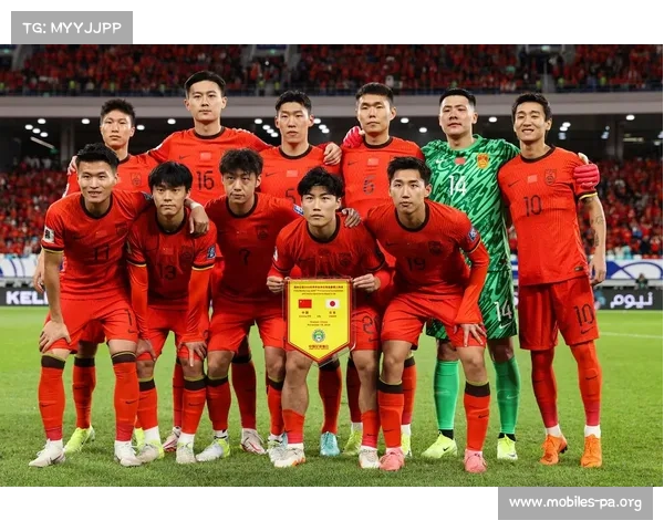 中国U20重返赛场球迷欢呼不断激情四溢展现青春风采